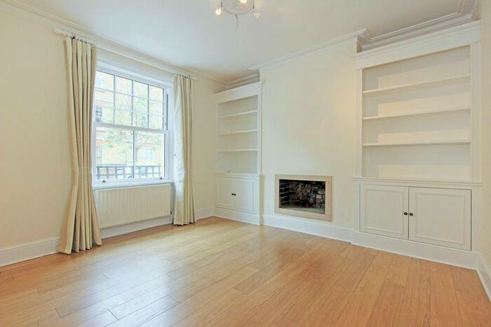 2 Bedroom Flat To Rent In St Olafs Road, Munster Village, London, SW6