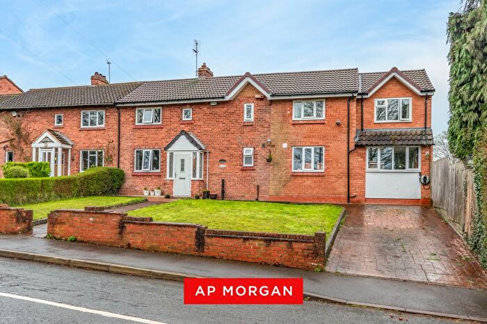 4 Bedroom Semi Detached House For Sale In Snake Lane, Alvechurch, Birmingham, Worcestershire, B48