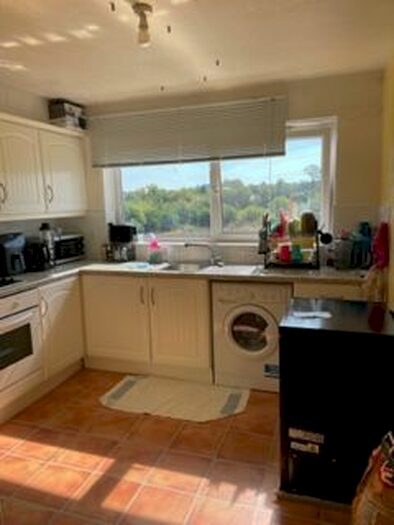 2 Bedroom Flat To Rent In Copthorne Avenue, Evington, Leicester, LE5