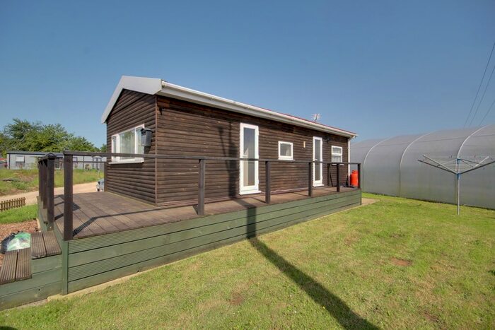 2 Bedroom Mobile/park Home To Rent In Kellett Gate, Spalding, PE12