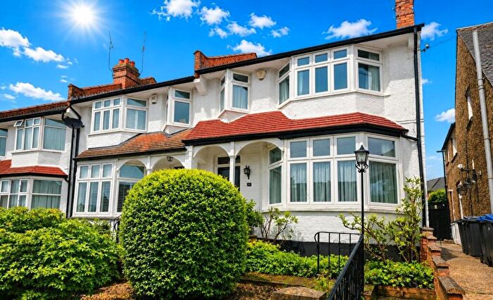 3 Bedroom End Of Terrace House For Sale In Shakespeare Road, Mill Hill, NW7