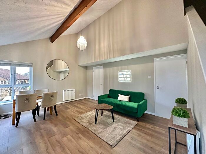 1 Bedroom Flat To Rent In Ramsthorn Grove, Walnut Tree, MK7