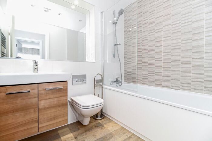 2 Bedroom Apartment To Rent In Banbury Road, Kidlington, OX5