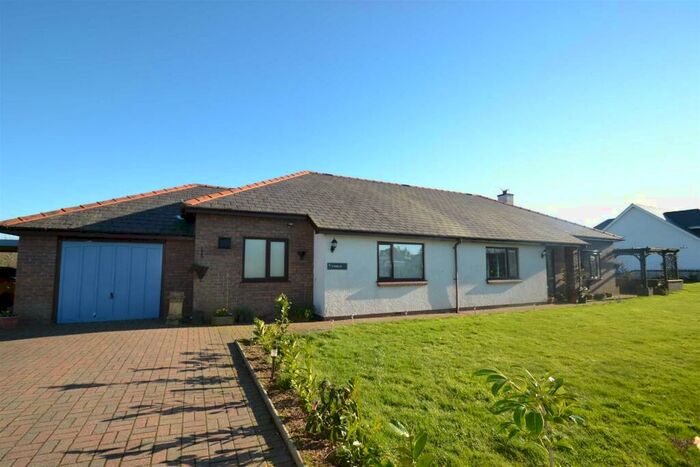 4 Bedroom Detached Bungalow For Sale In Y Dorlan, Lon Glan Rhyd, Llanddona, LL58