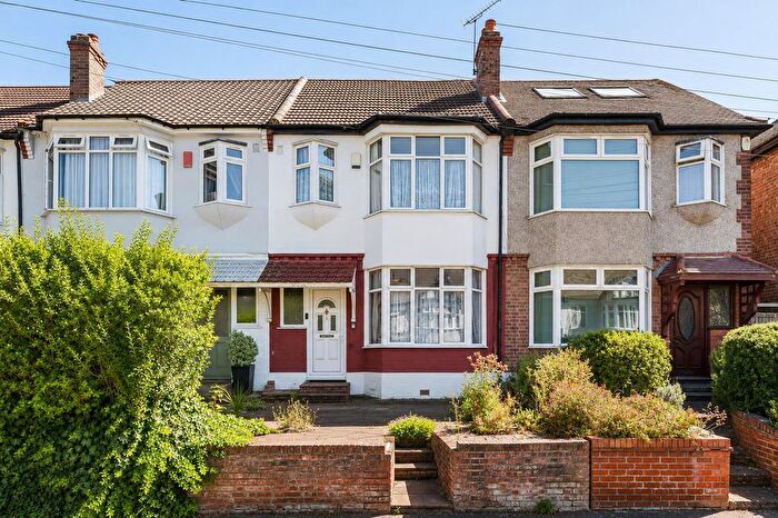 3 Bedroom Terraced House For Sale In Hale End Road, London, E17