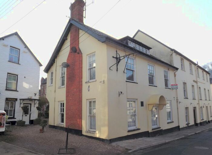 1 Bedroom Flat To Rent In Lamb Court, High Street, Dulverton, Somerset, TA22