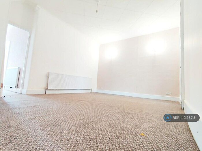 4 Bedroom Terraced House To Rent In Richmond Road, Ilford, IG1