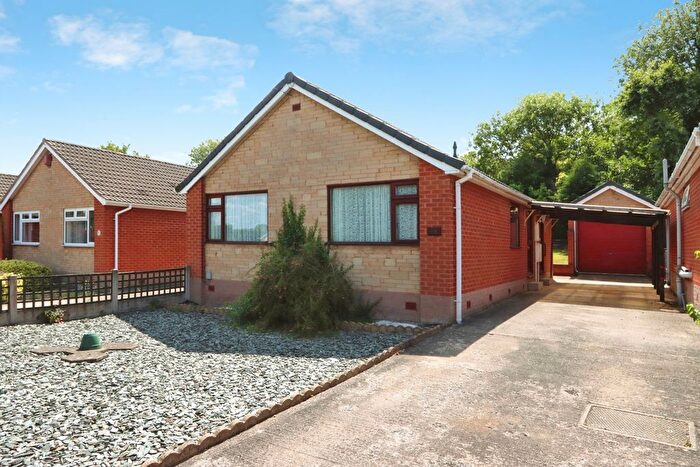 2 Bedroom Bungalow For Sale In Metcalfe Avenue, Killamarsh, Sheffield, Derbyshire, S21