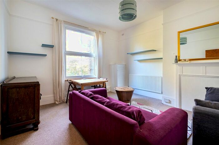 2 Bedroom Flat To Rent In Lambert Road, London, SW2