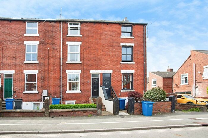 3 Bedroom Property For Sale In Albion Road, Chesterfield, S40
