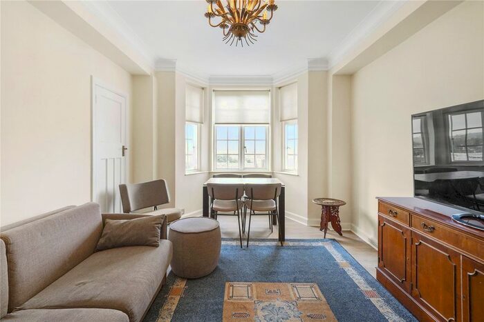 1 Bedroom Flat To Rent In Mortimer Court, Abbey Road, NW8