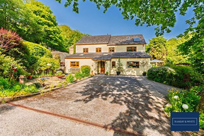 4 Bedroom Detached House For Sale In Tramroadside, Edwardsville, Treharris, CF46