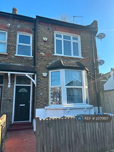 2 Bedroom Flat To Rent In Edmonton, London, N9