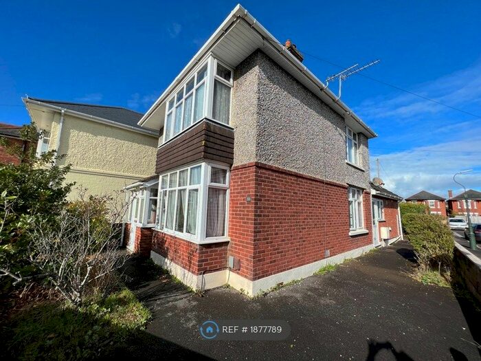 4 Bedroom Detached House To Rent In Oswald Road, Bournemouth, BH9