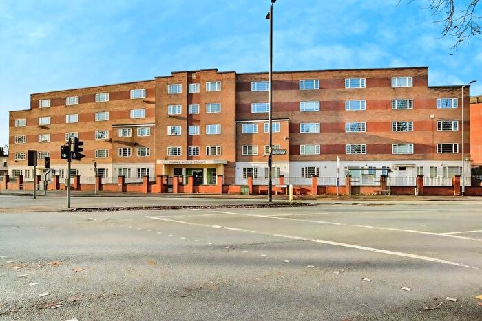 2 Bedroom Apartment To Rent In Wilmslow Road, Didsbury, Manchester, M20