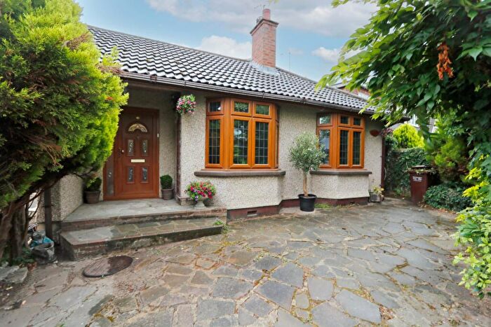 3 Bedroom Detached Bungalow To Rent In Thundersley Grove, Benfleet, SS7