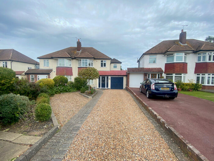 4 Bedroom Semi-Detached House To Rent In Hillcrest Road, Orpington, BR6