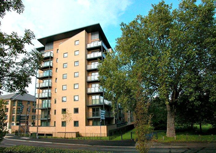 1 Bedroom Apartment To Rent In Victoria Way, Woking, Surrey, GU21