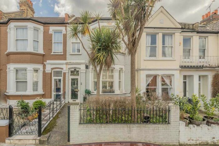 3 Bedroom House To Rent In Cavendish Road, Clapham South, SW12