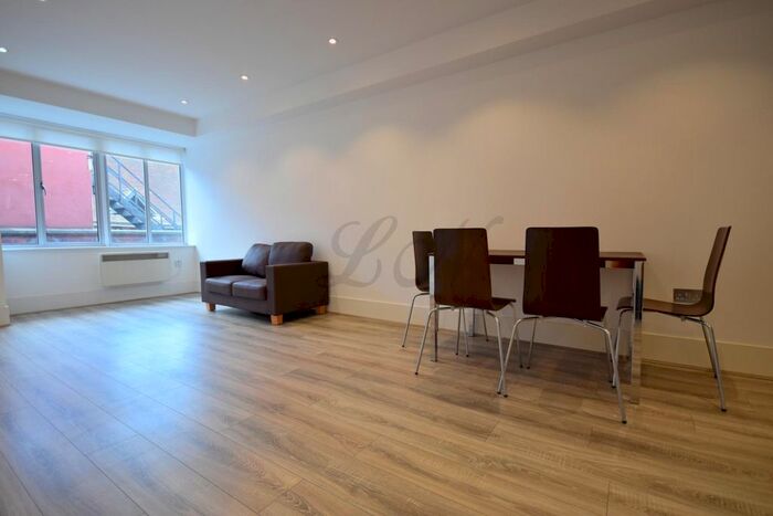 1 Bedroom Flat To Rent In Market Place, Wokingham, RG40