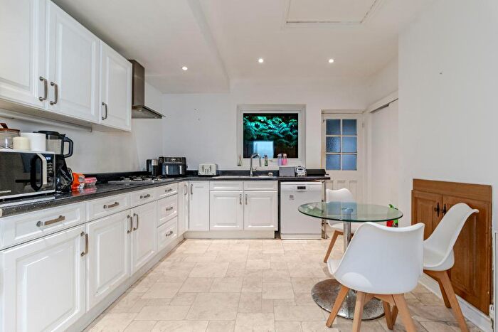 3 Bedroom Bungalow For Sale In Westhall Park, Warlingham, Surrey, CR6