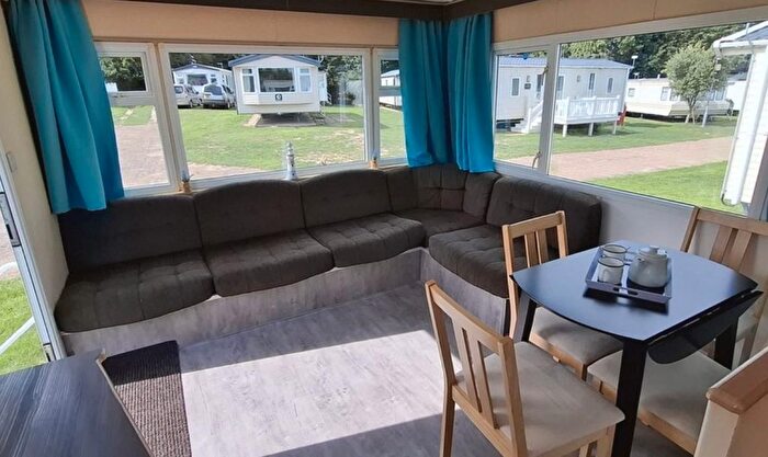 3 Bedroom Mobile/park Home For Sale In Breydon Waters, Butt Lane, Burgh Castle, Great Yarmouth, NR31