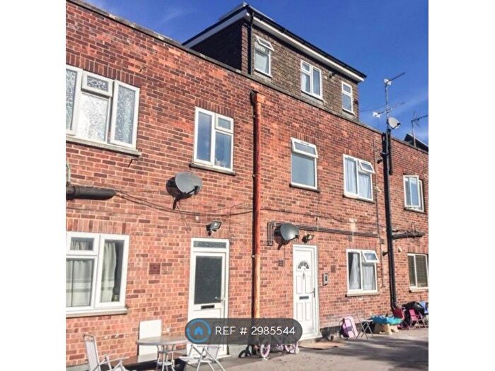 Studio To Rent In Shenley Road, Borehamwood, WD6