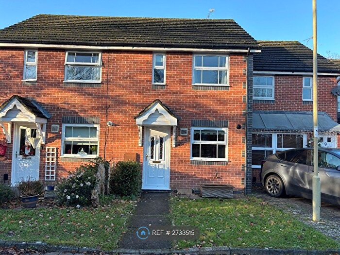2 Bedroom Terraced House To Rent In Lower Canes, Yateley, GU46