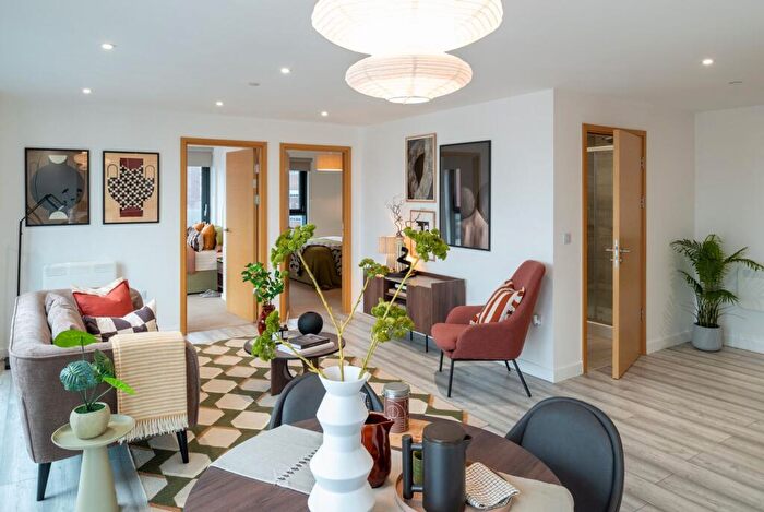 2 Bedroom Apartment To Rent In The Radiant, Kirkstall Road, Leeds, LS3
