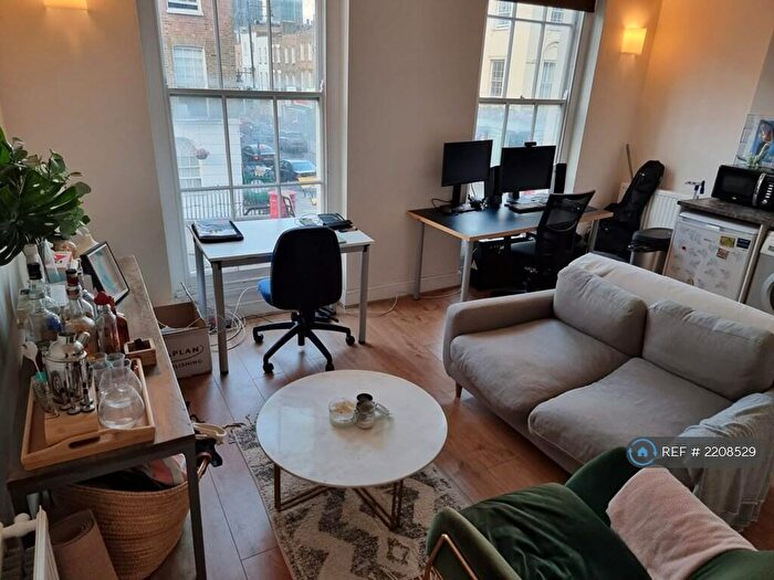 1 Bedroom Flat To Rent In North Gower Street, London, NW1