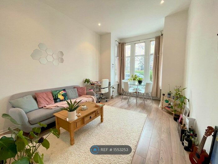 1 Bedroom Flat To Rent In West Hill, London, SW15
