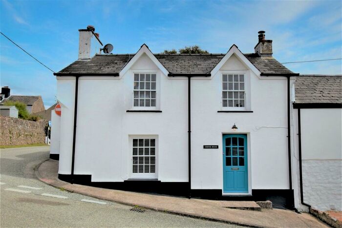 3 Bedroom Semi-Detached House For Sale In Corner House, High St, St Florence, SA70