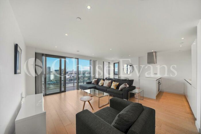 3 Bedroom Flat To Rent In Yabsley Street, Canary Wharf, London, E14