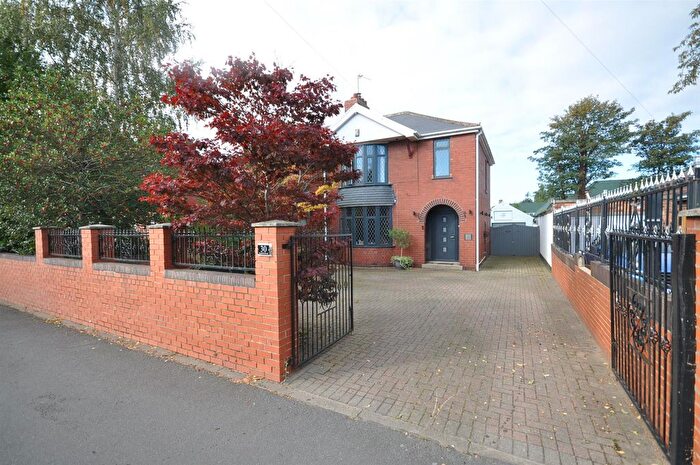3 Bedroom Semi-detached House For Sale In Southfield Road, Thorne, Doncaster, DN8