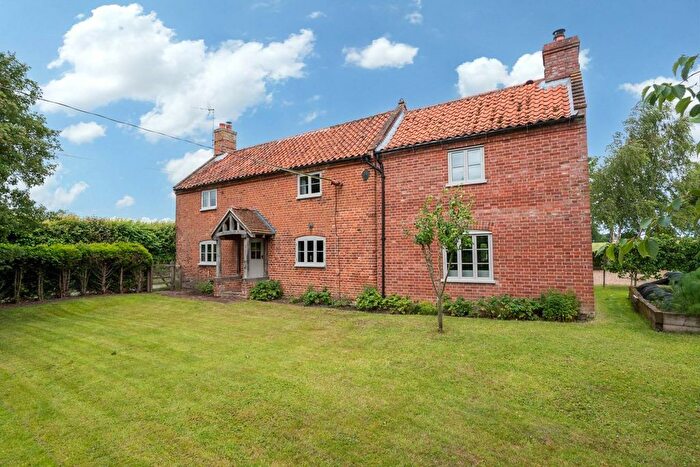 3 Bedroom Detached House For Sale In Church Road, Wickmere, NR11