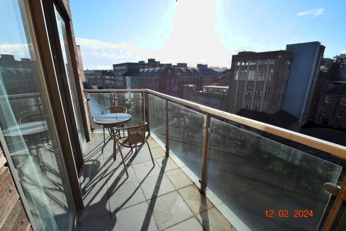 3 Bedroom Flat To Rent In Geoffrey Watling Way, Norwich, NR1