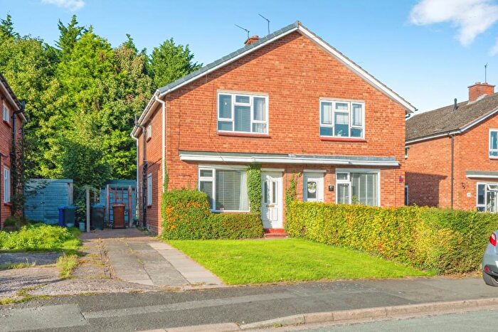 2 Bedroom Semi-Detached House For Sale In Deer Park Road, Tamworth, Staffordshire, B78