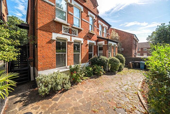 2 Bedroom Flat For Sale In Crystal Palace Park Road, Sydenham, London, SE26