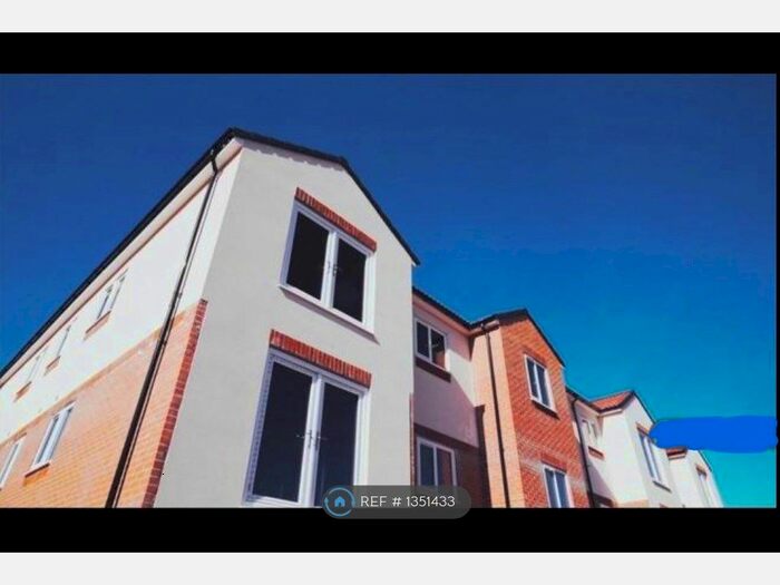 2 Bedroom Flat To Rent In Coopers Way, Blackpool, FY1