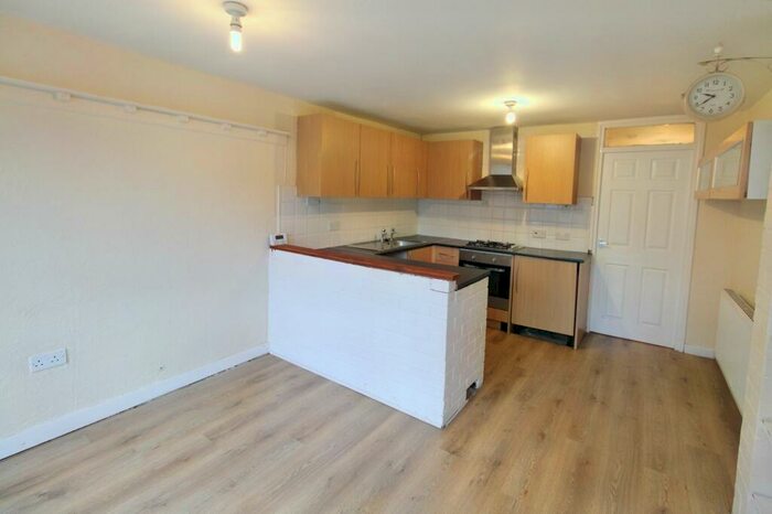 3 Bedroom Town House To Rent In Tynemouth Close, Heaton, Newcastle Upon Tyne, Tyne And Wear, NE6