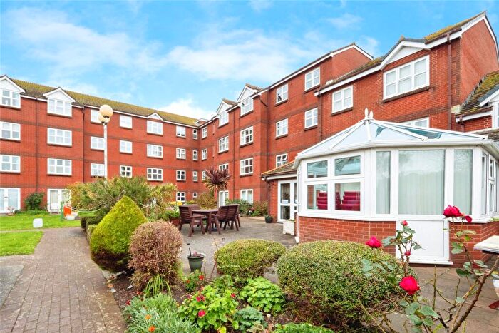 2 Bedroom Apartment For Sale In Jenner Court, Weymouth, DT4