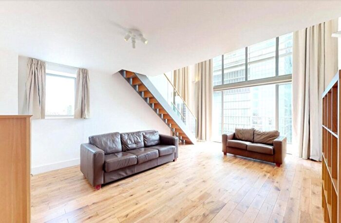 3 Bedroom Apartment To Rent In Hertsmere Road, London, E14