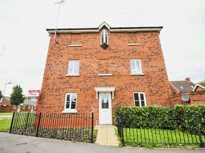 4 Bedroom Property To Rent In The Runway, Hatfield, Hertfordshire, AL10