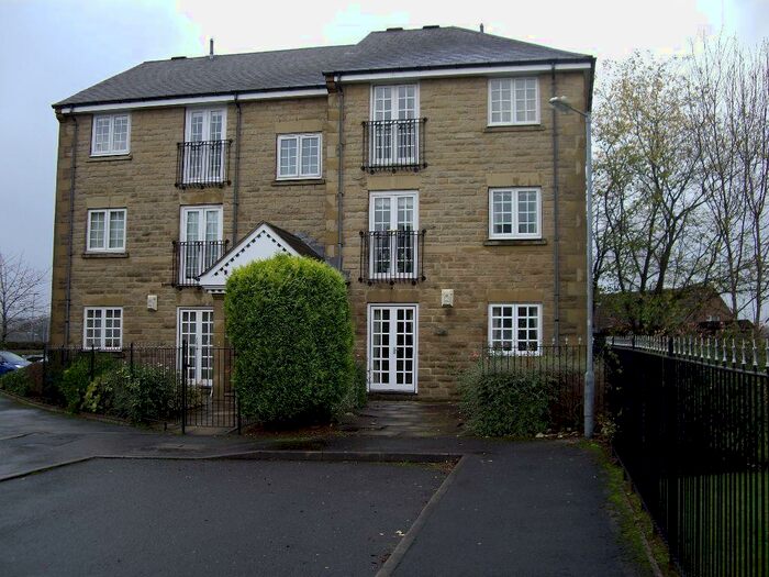 2 Bedroom Apartment To Rent In Mountjoy Road, Huddersfield, HD1