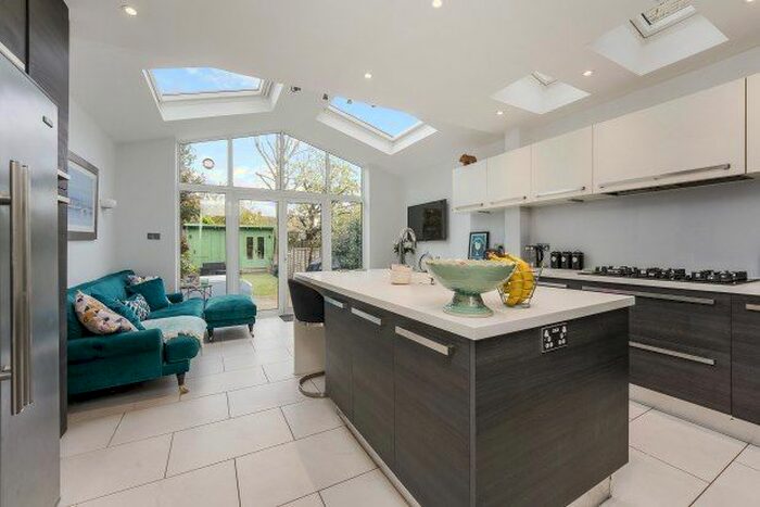 3 Bedroom Property To Rent In Astonville Street, London, SW18