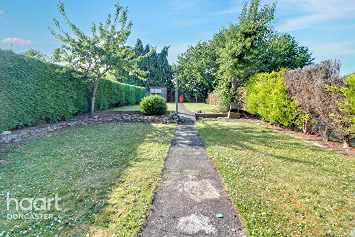 4 Bedroom Terraced House For Sale In Broomhouse Lane, Edlington, Doncaster, DN12