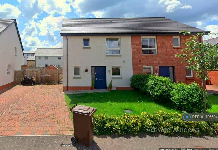 3 Bedroom Semi-Detached House To Rent In Burnshot Walk, Glasgow, G5