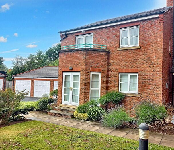 2 Bedroom Apartment For Sale In Garden Court, Pogmoor, Barnsley, S70