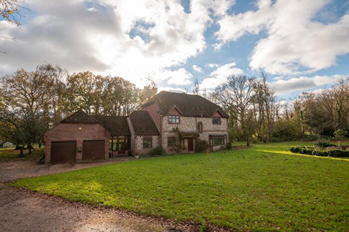 4 Bedroom Detached House For Sale In Furzeley Road, Waterlooville, Hampshire, PO7