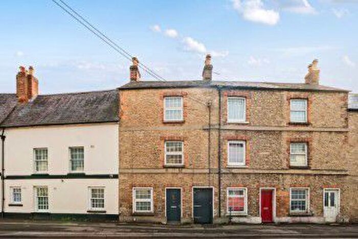 3 Bedroom Property For Sale In Kings End, Bicester, OX26